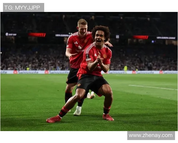 足球球星形象重复与个性化发展困境的深度剖析 足球球星形象重复与个性化发展困境的深度剖析